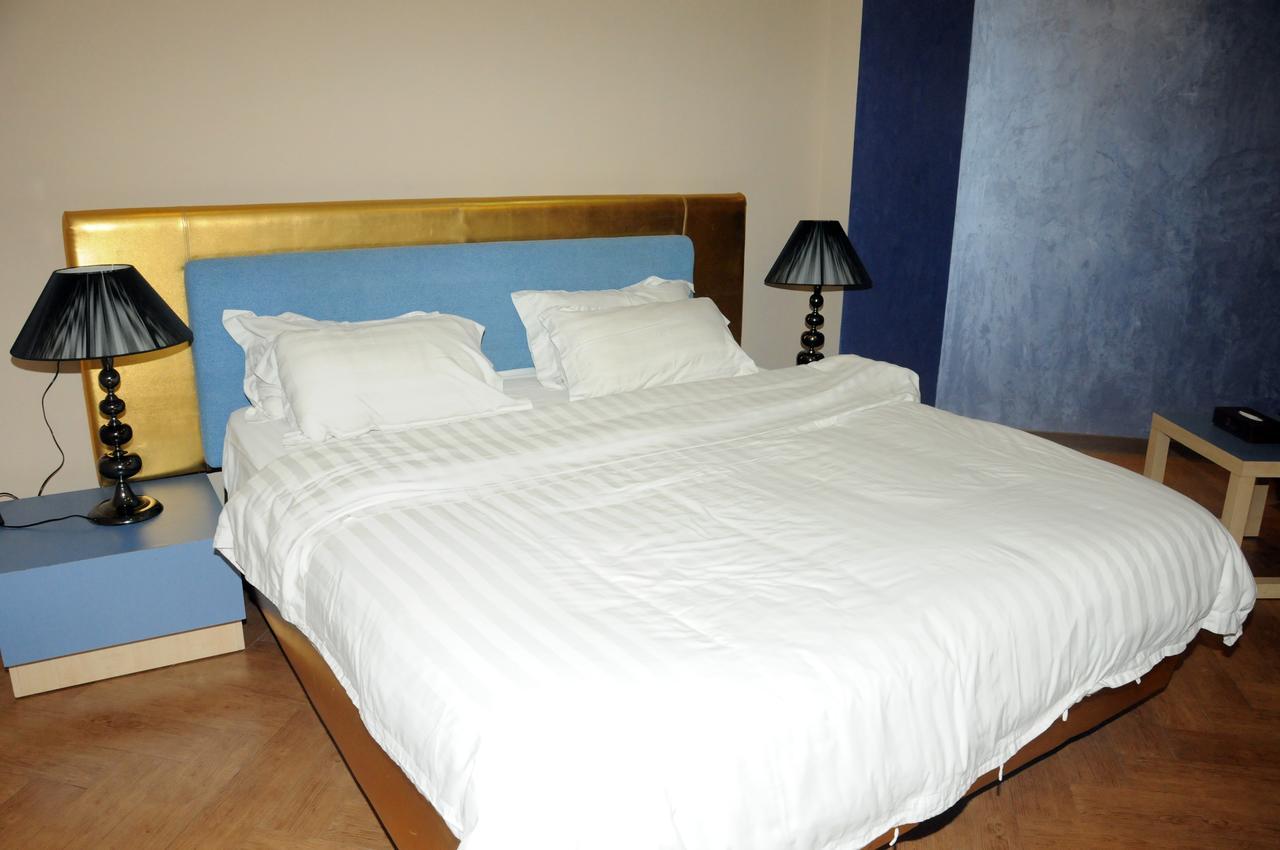 Sky Hotel Salmiya Esterno foto